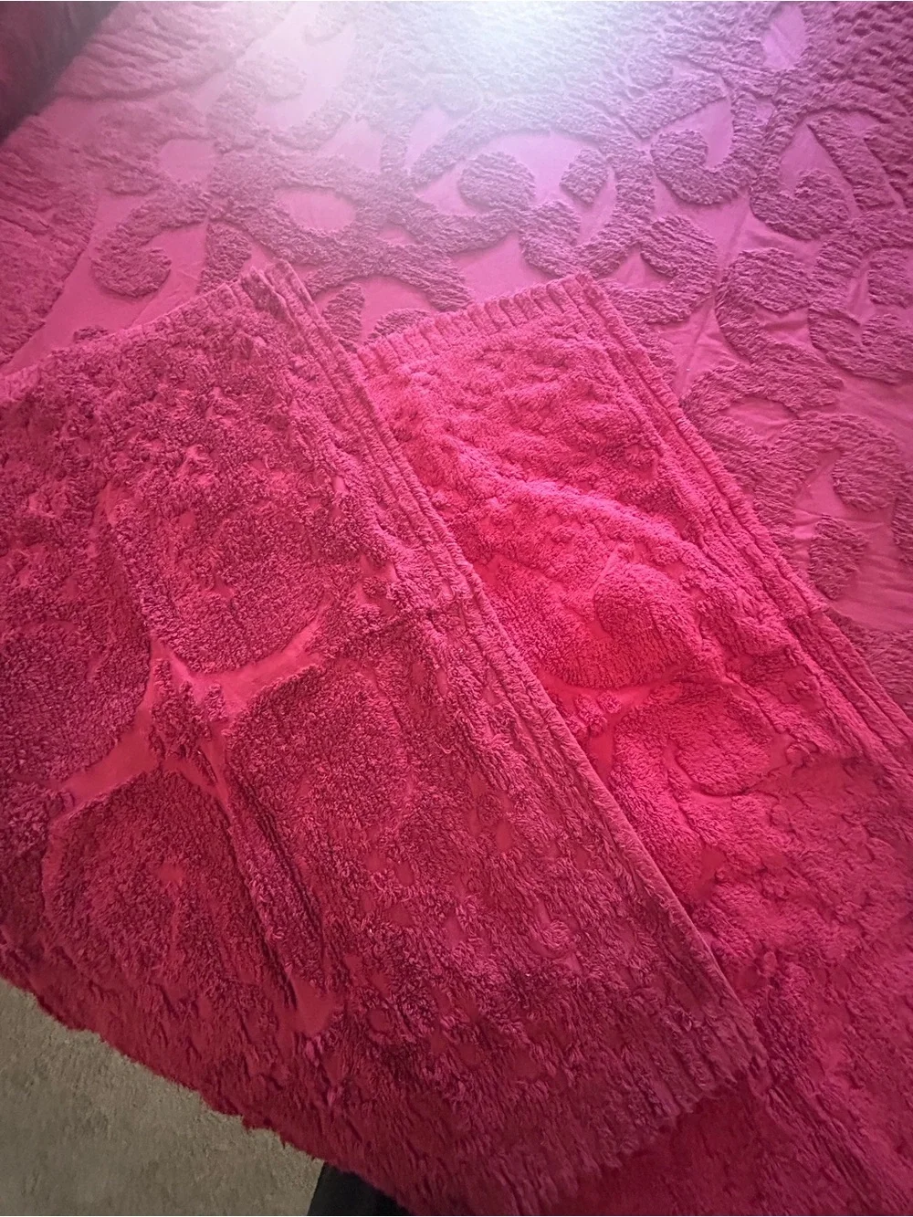 Plush Tufted Chenille Bedspread Set in Deep red BETTER TRENDS